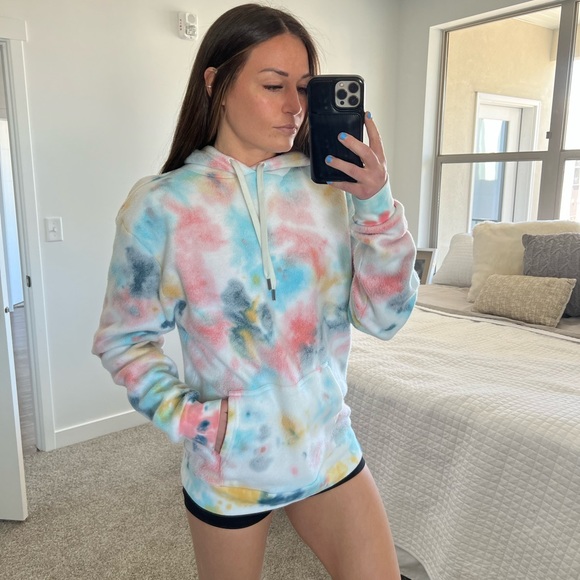 feat Tops - Feat Blanket Hoodie